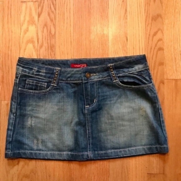 Forever 21 Jean Mini Skirt Size Large - Picture 2 of 3